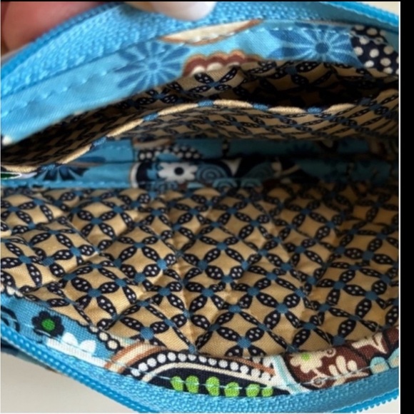 Vera Bradley purse clutch wallet keychain
With zipper in excellent condition - Picture 3 of 14